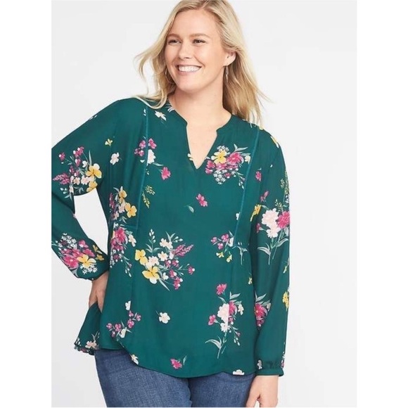 Old Navy Tops - OLD NAVY Dark Green Floral Print Georgette Swing Blouse Size Medium